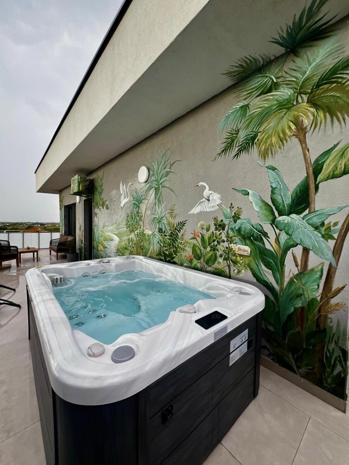 Bridge Penthouse Aparthotel *